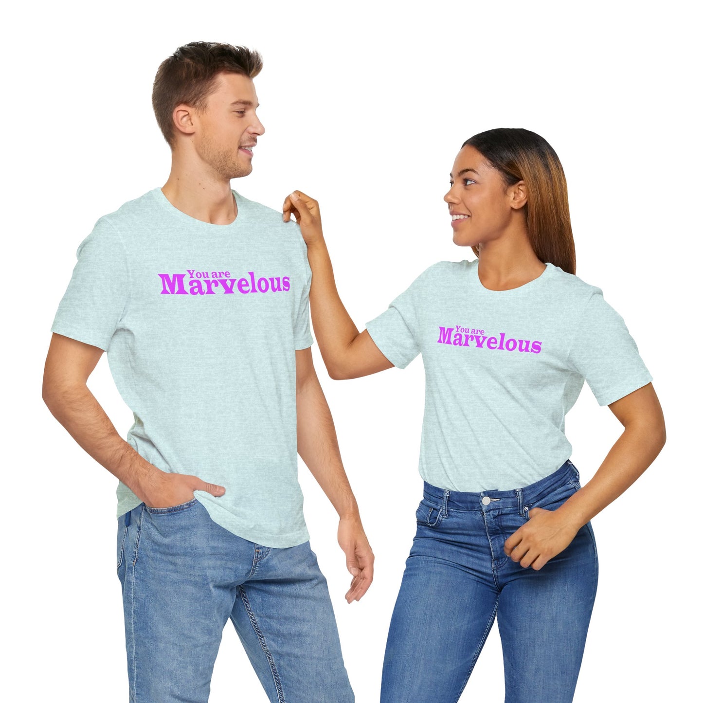 「You are Marvelous」 - ピンク文字 - ユニセックス 半袖Tシャツ