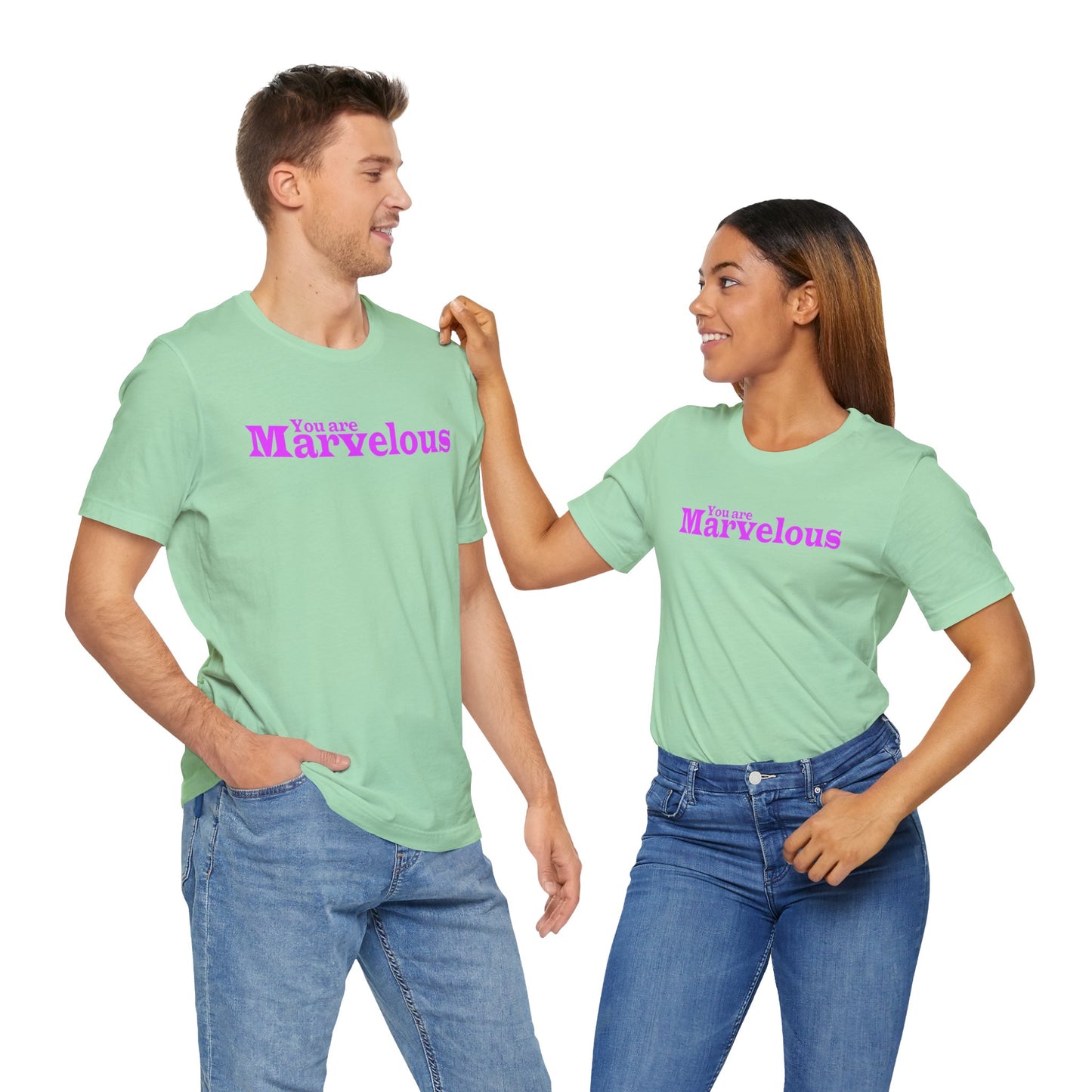 「You are Marvelous」 - ピンク文字 - ユニセックス 半袖Tシャツ