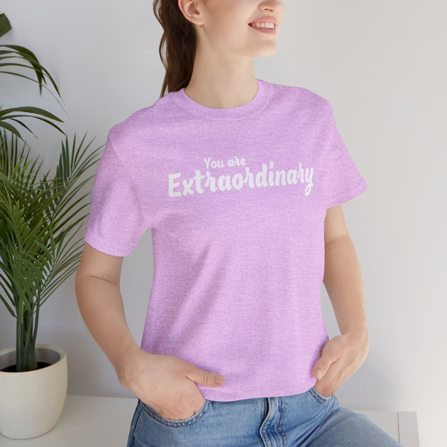 「You are Extraordinary」 - ホワイトテキスト - ユニセックス 半袖 T シャツ