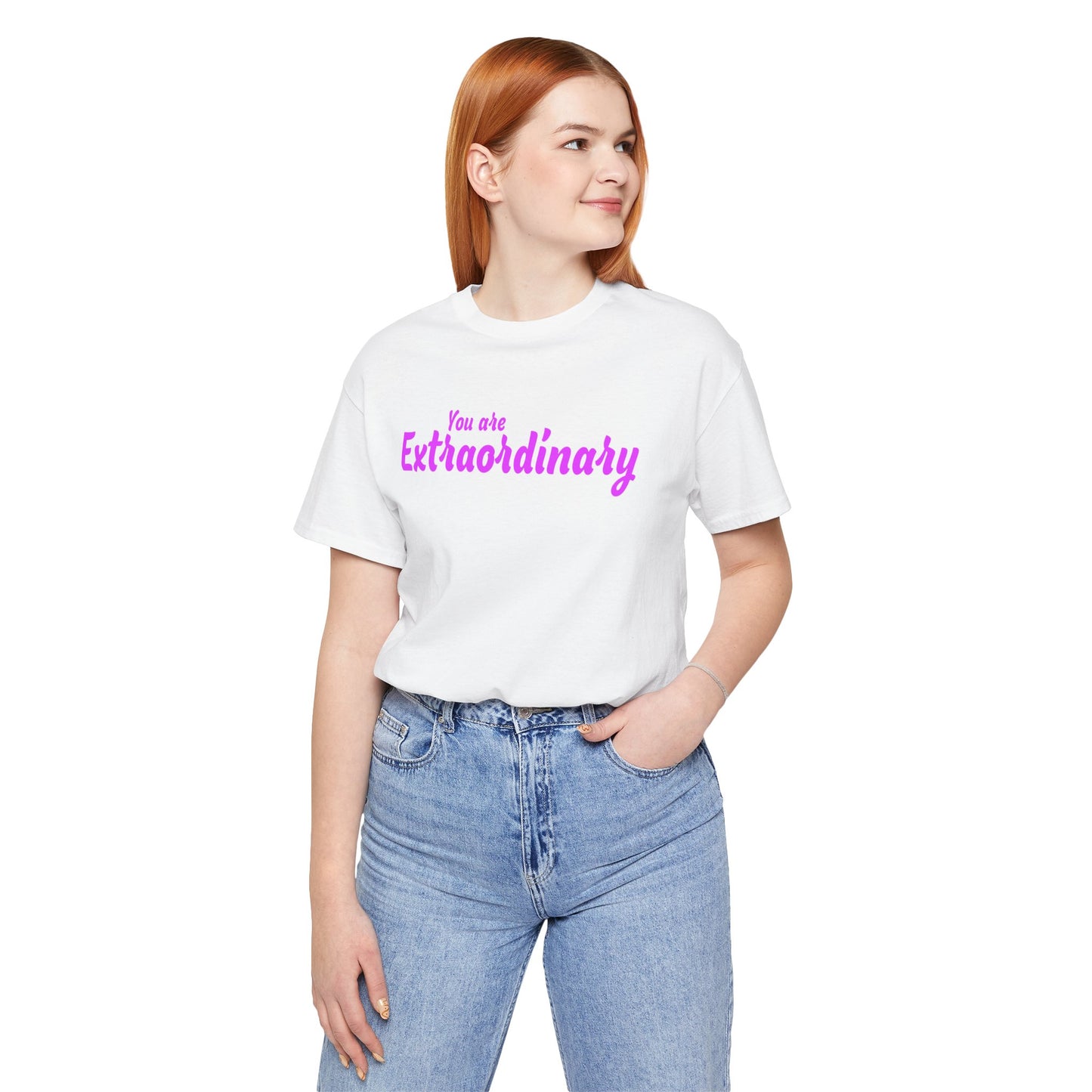 「You are Extraordinary」 - ピンクの文字 - ユニセックス 半袖 T シャツ